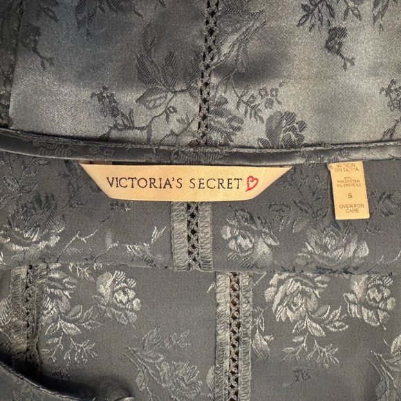 Floral Silver Blue Satin Camisole Top - Picture 3 of 3